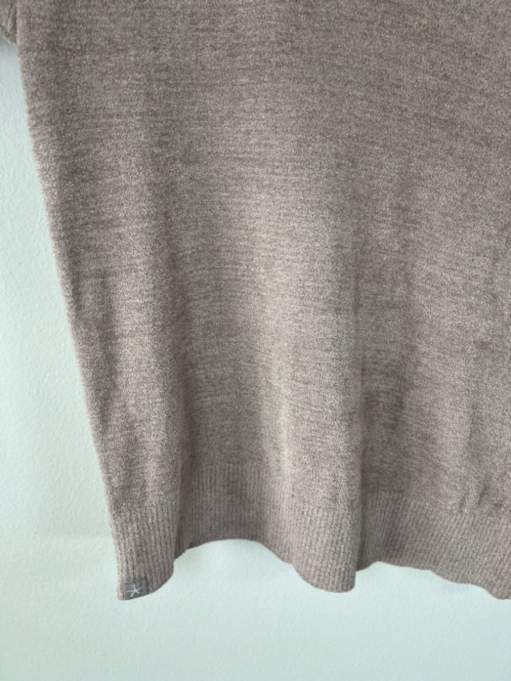 Barefoot Dreams CozyChic Ultra Lite V-Neck Shirt Sweater Beach Rock Tan Fall  XS - Picture 6 of 12
